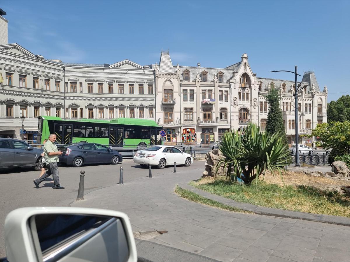 Old Tbilisi Freedom Square, Tbilisi Площадь Свободы Villa ภายนอก รูปภาพ